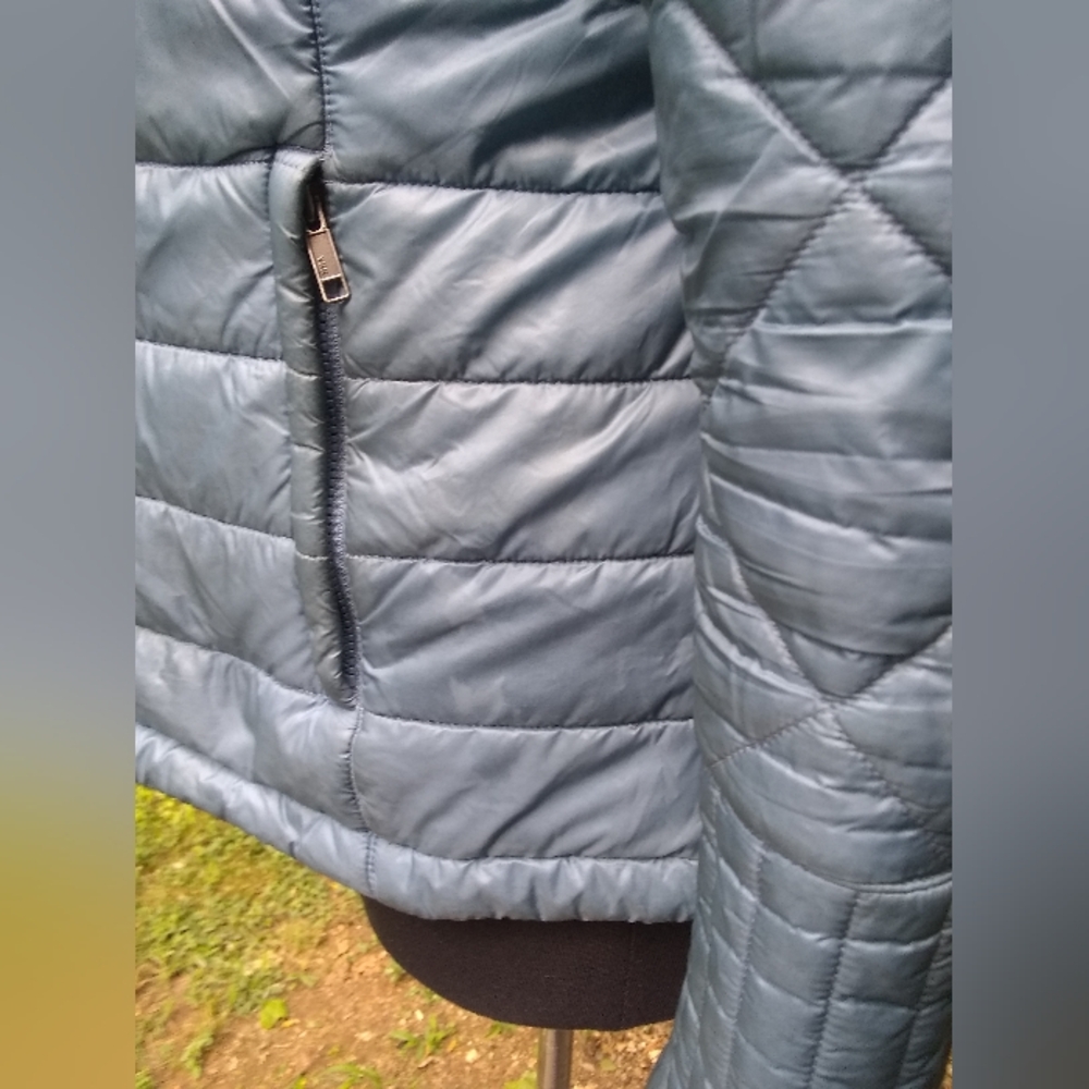 Patagonia Jacket - Picture 7 of 9